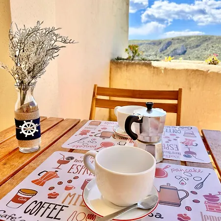 Hostdomus - Phil House *