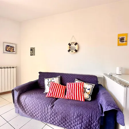 Hostdomus - Phil House Апартаменты