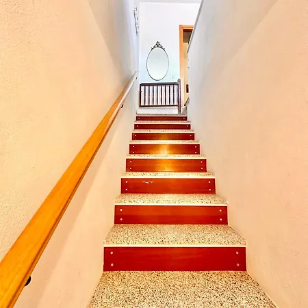 Hostdomus - Phil House דירה *