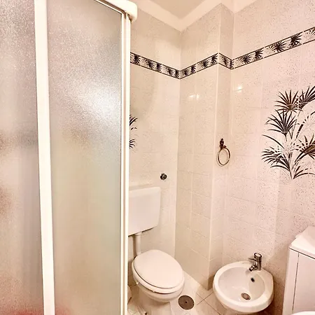 Hostdomus - Phil House Finale Ligure