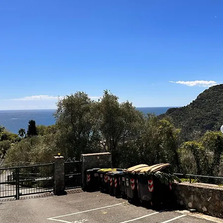 Hostdomus - Phil House Apartment *