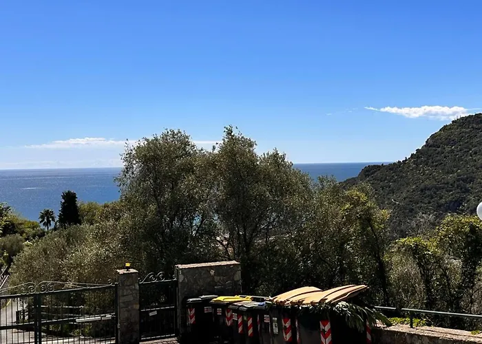 Hostdomus - Phil House Апартаменты *