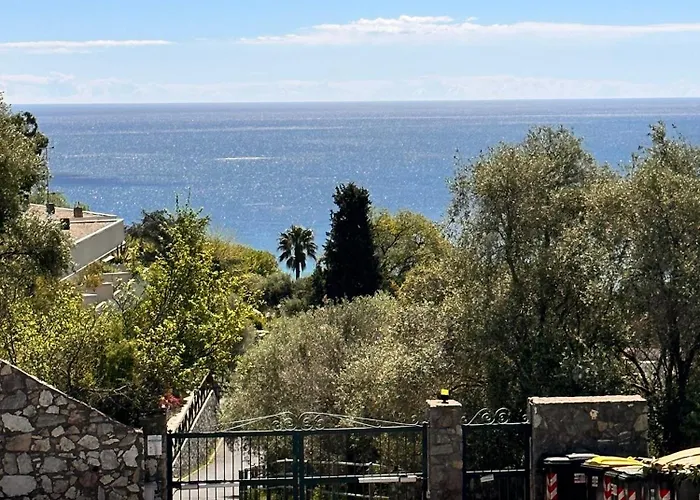 Hostdomus - Phil House Finale Ligure